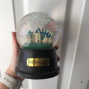 biltmore glitter snow globe